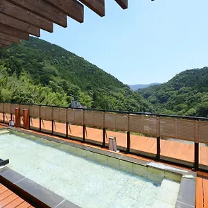 旅館 山翠楼 ****